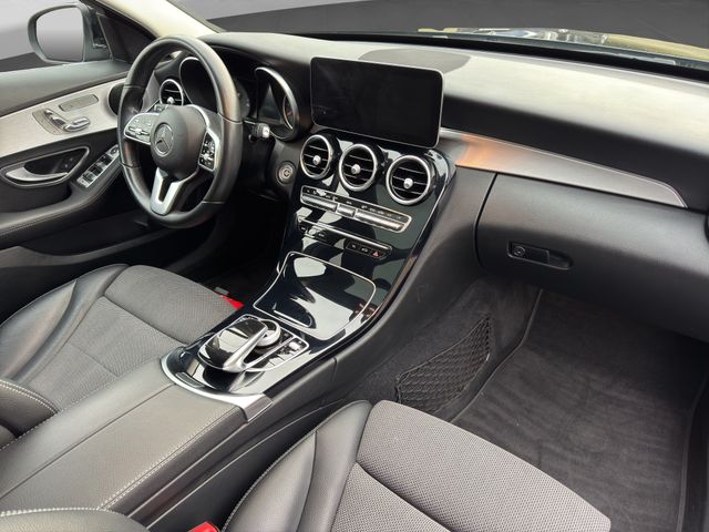 Fahrzeugabbildung Mercedes-Benz C 200 T Avantgarde+LED+Pano+Kamera+Memory+Spur