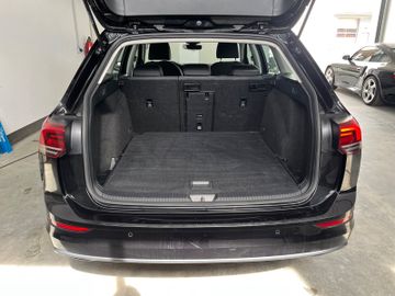 Volkswagen Golf - 12