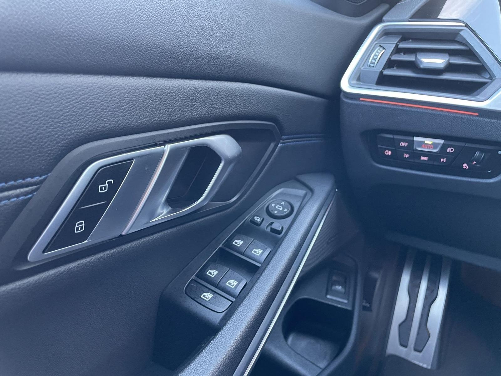 BMW M340i xDrive Touring PANO ACC LASER H/K HUD