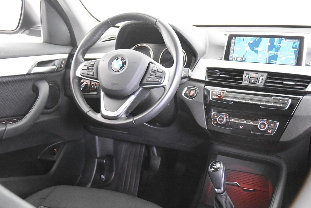 BMW X1 sDrive18i *1.Hand*Navi*Kamera*EHK* foto 9