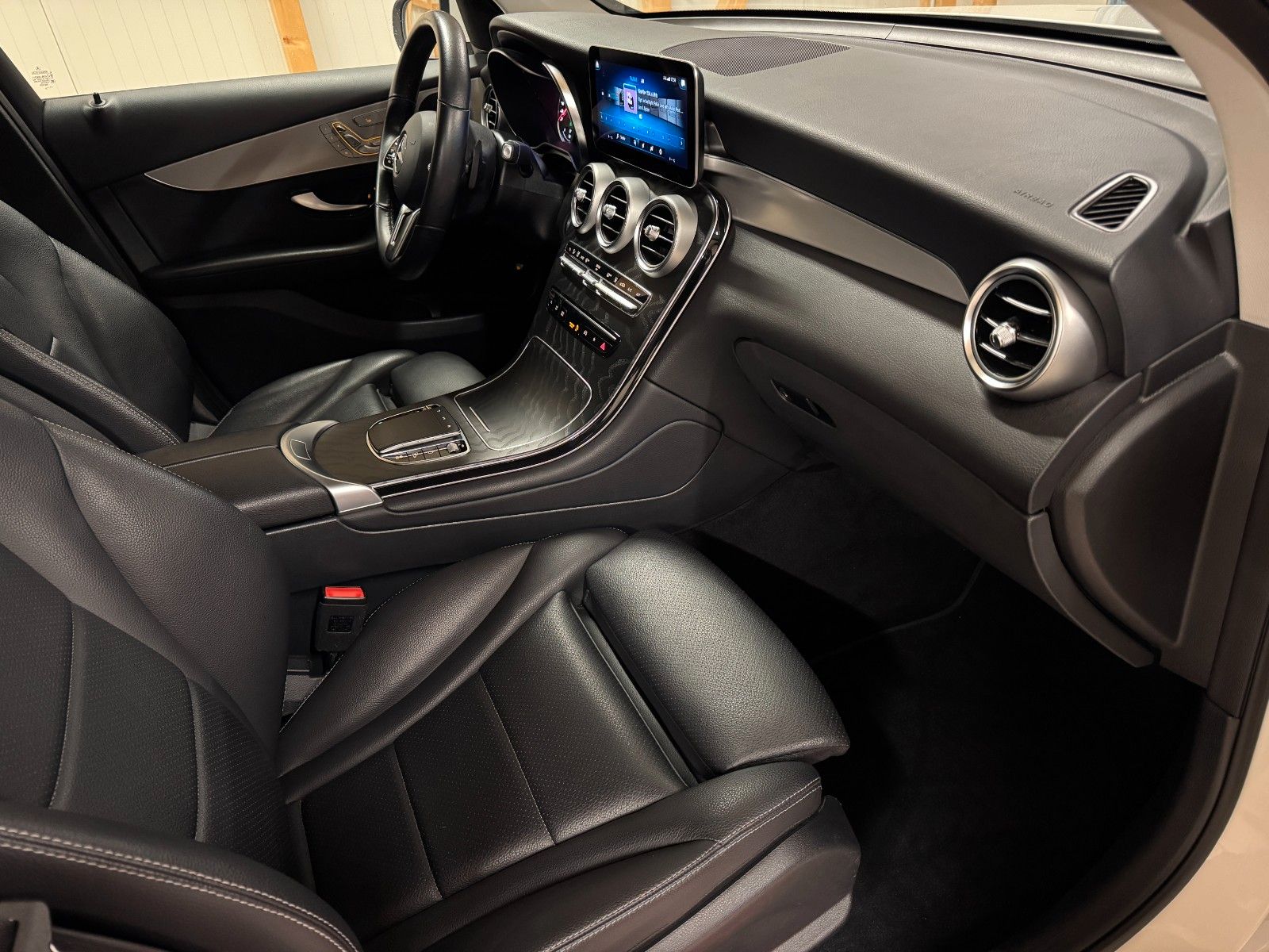 Mercedes-Benz GLC 220 d 4M,LED,AHK,Standhzg,Distro,360°,Spur foto 17