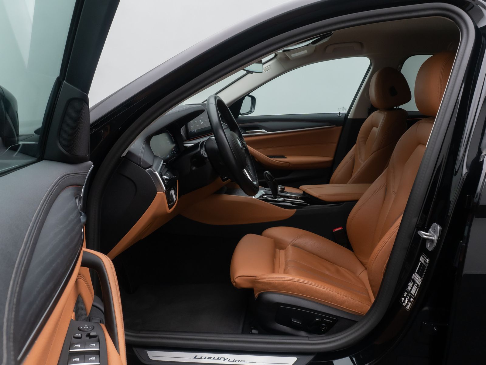 Fahrzeugabbildung BMW 530i xD Luxury Line 4xKlima AHK Kamera DAB Alarm