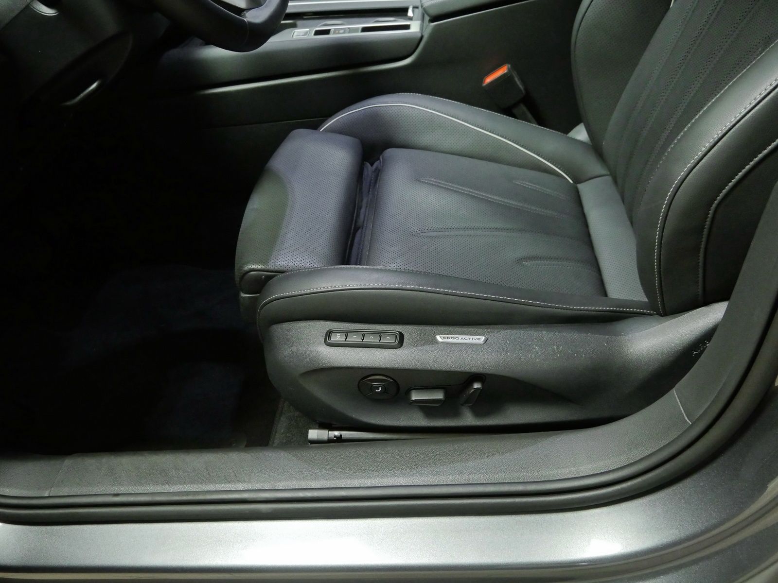 Volkswagen Passat Variant - Bild 21