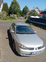 Renault Laguna Privilege 2.0  - Renault Laguna mit Benzin-Antrieb: Limousine, 2.0