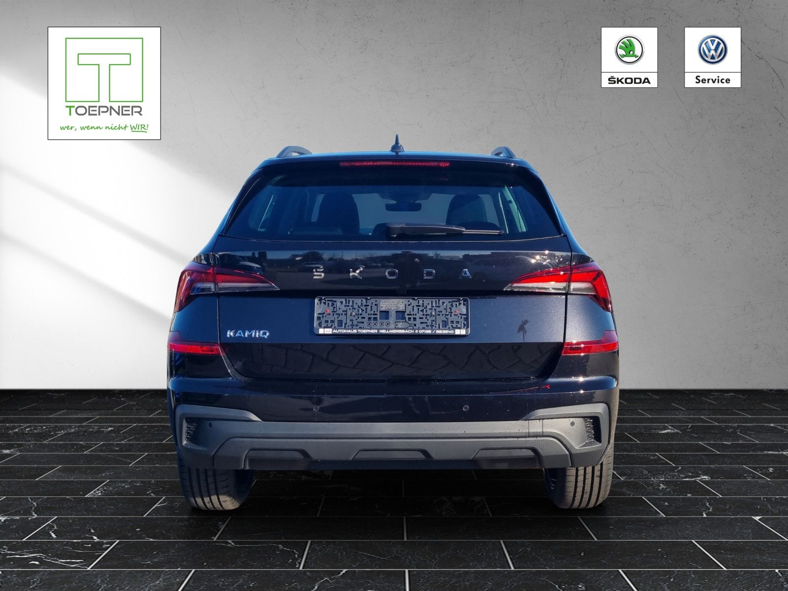 Fahrzeugabbildung SKODA Kamiq Tour 1,5 TSI DSG AHK 18" Fahrassi Info.