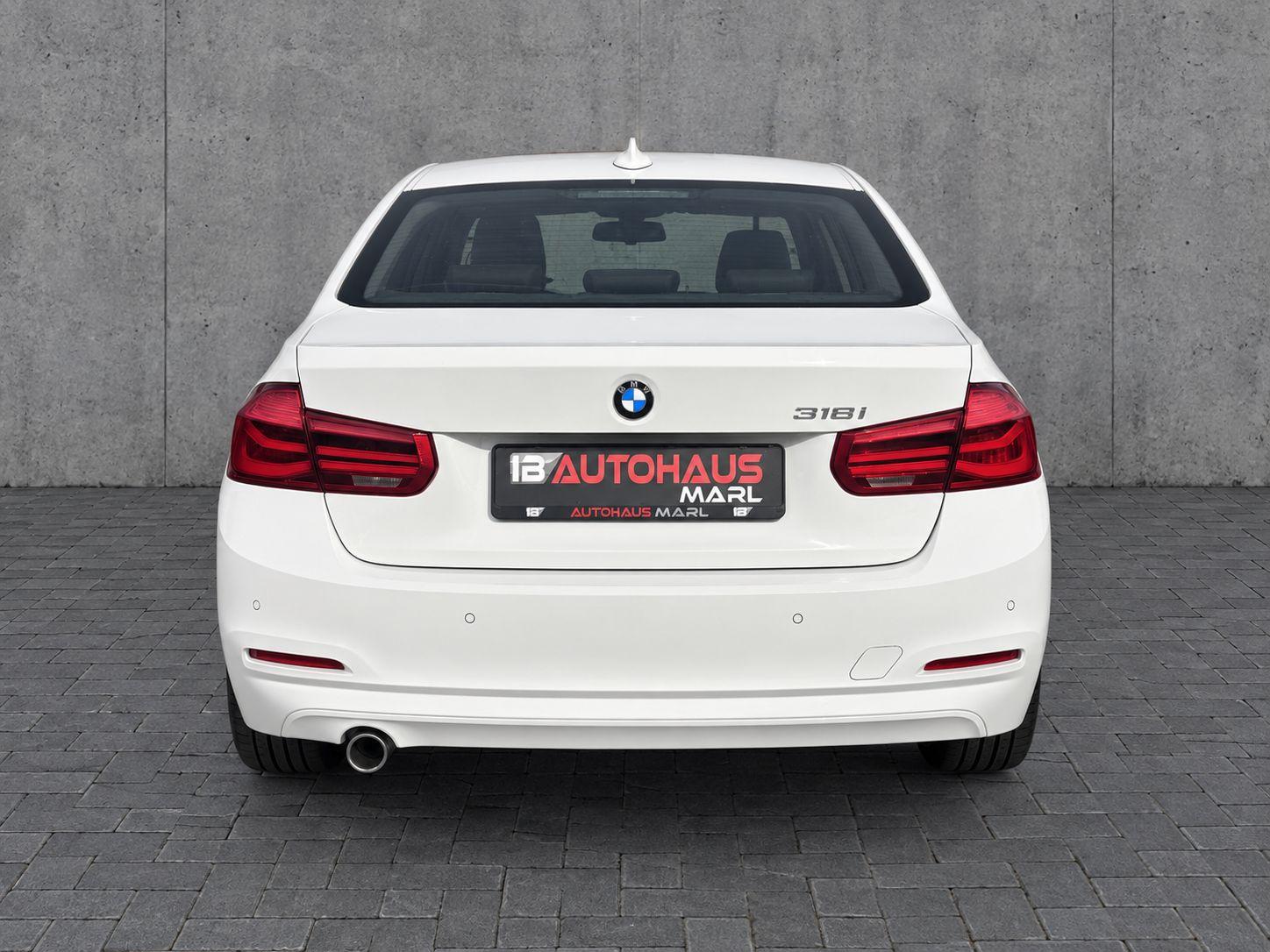 BMW 318 i Limousine 'Aut.'LED'WenigKM'Navi'