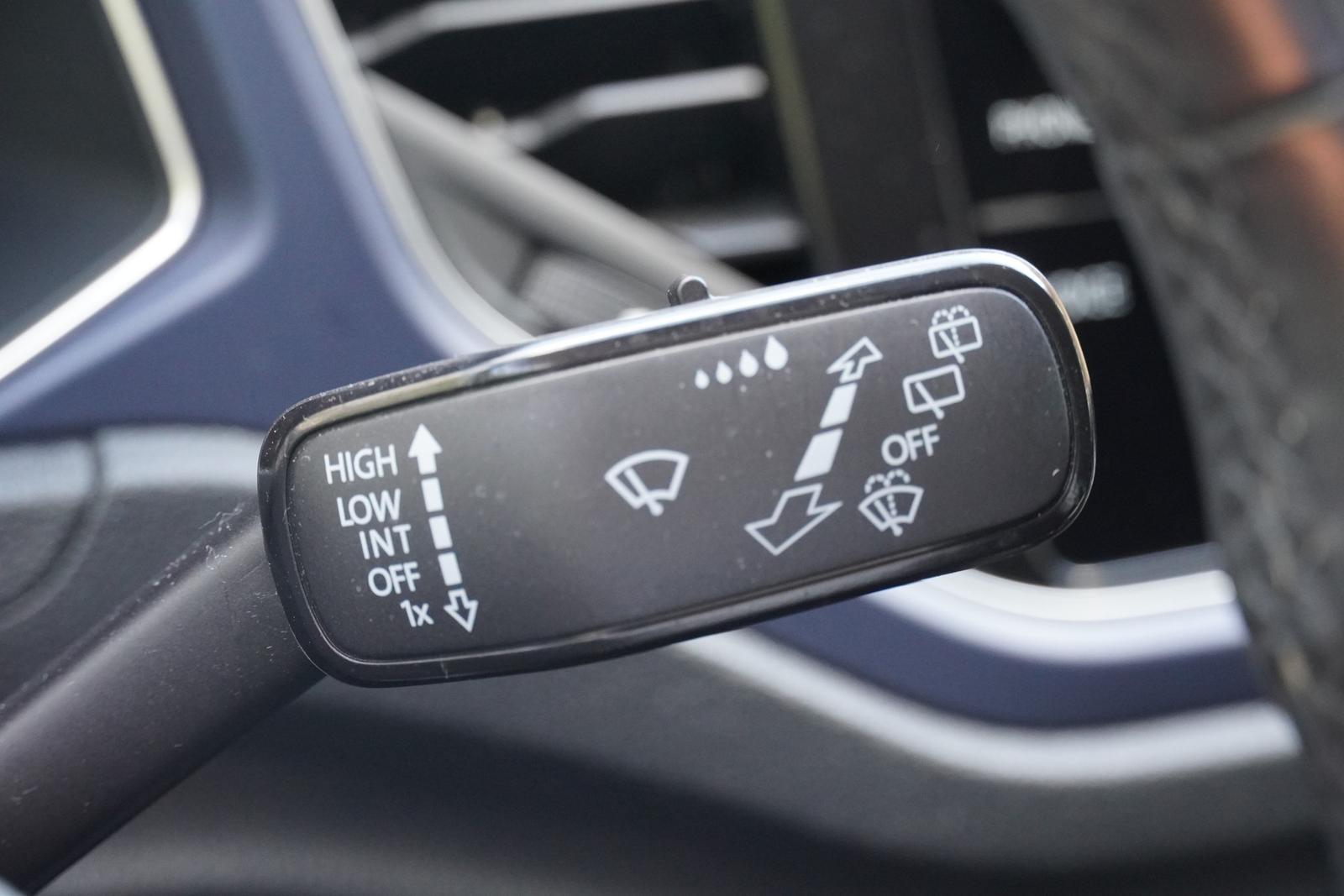 Volkswagen T-Roc 1.5 TSI LED Navi Standheizung PDC AHK, миниатюра 20