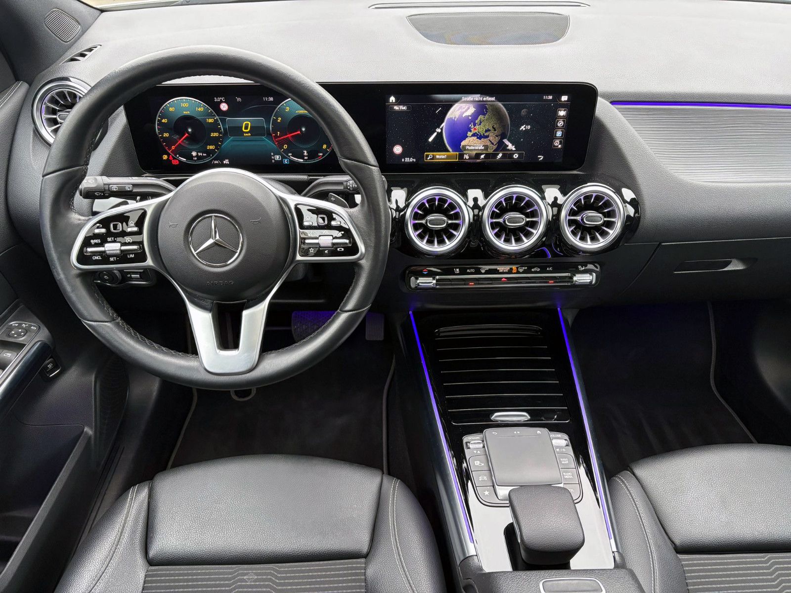 Fahrzeugabbildung Mercedes-Benz GLA250 4Matic Progressiv AHK KAM AMBI SHZ LED BT