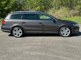 Volkswagen Passat 2.0TDI DSG Highline Vollausst. TÜV 11/27 - Volkswagen Passat aus 2012 mit Diesel-Antrieb