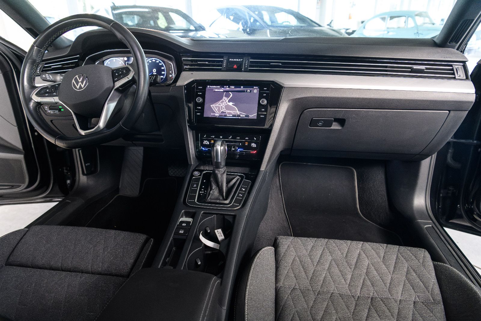 Fahrzeugabbildung Volkswagen Passat Business 2.0 TDI +Massage +Pano *Kamera