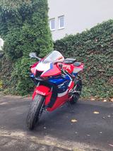 Honda CBR 1000 RR-R - Honda Motorräder in Berlin