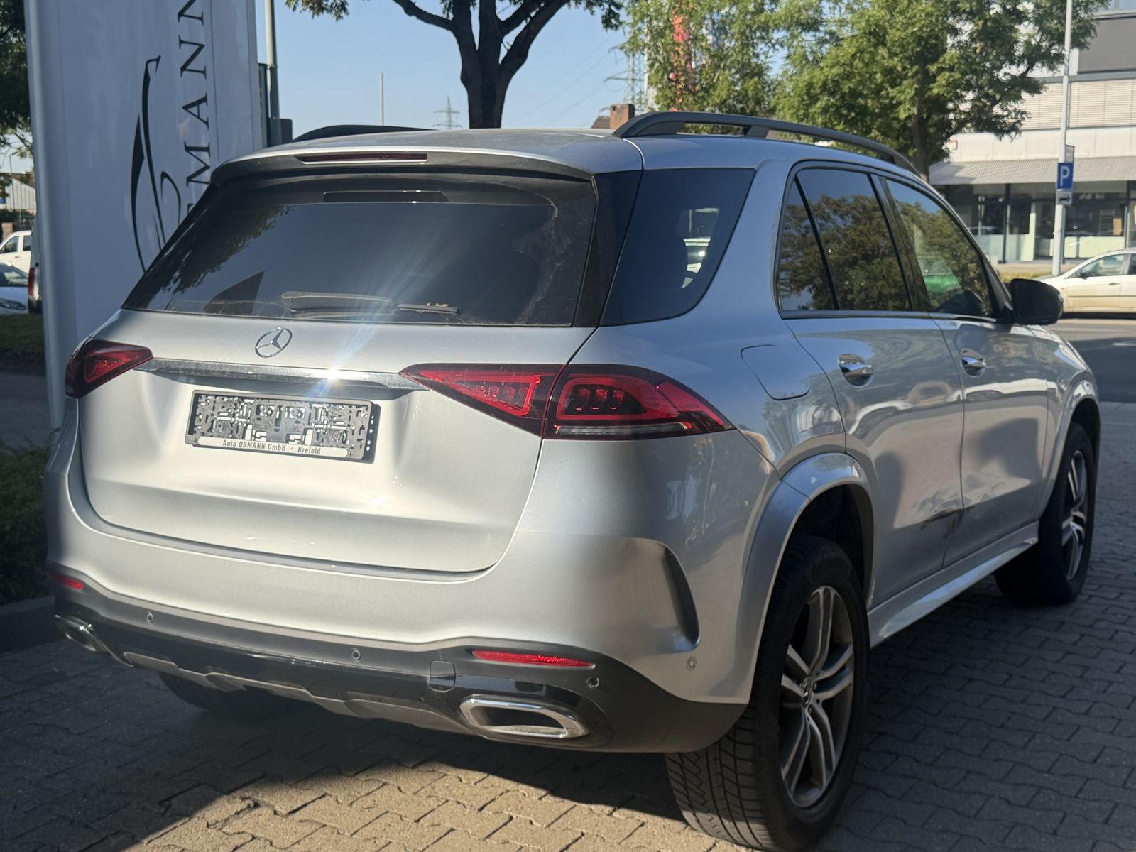 Mercedes-Benz GLE 400 d 4M AMG Line PANO 360°K Distronic AHK foto 2
