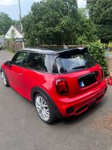 MINI John Cooper Works  - MINI MINI mit Benzin-Antrieb: Rot