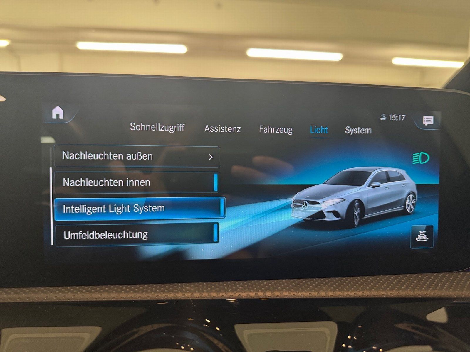Fahrzeugabbildung Mercedes-Benz A 250 e AMG*DISTRONIC*MULTIBEAM*AHK*Pano-Dach