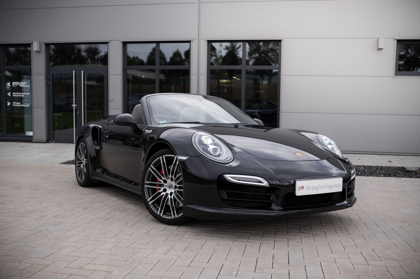 Fahrzeugabbildung Porsche 991/911 Turbo Cabrio-LED-Bose-PDLS-DAB