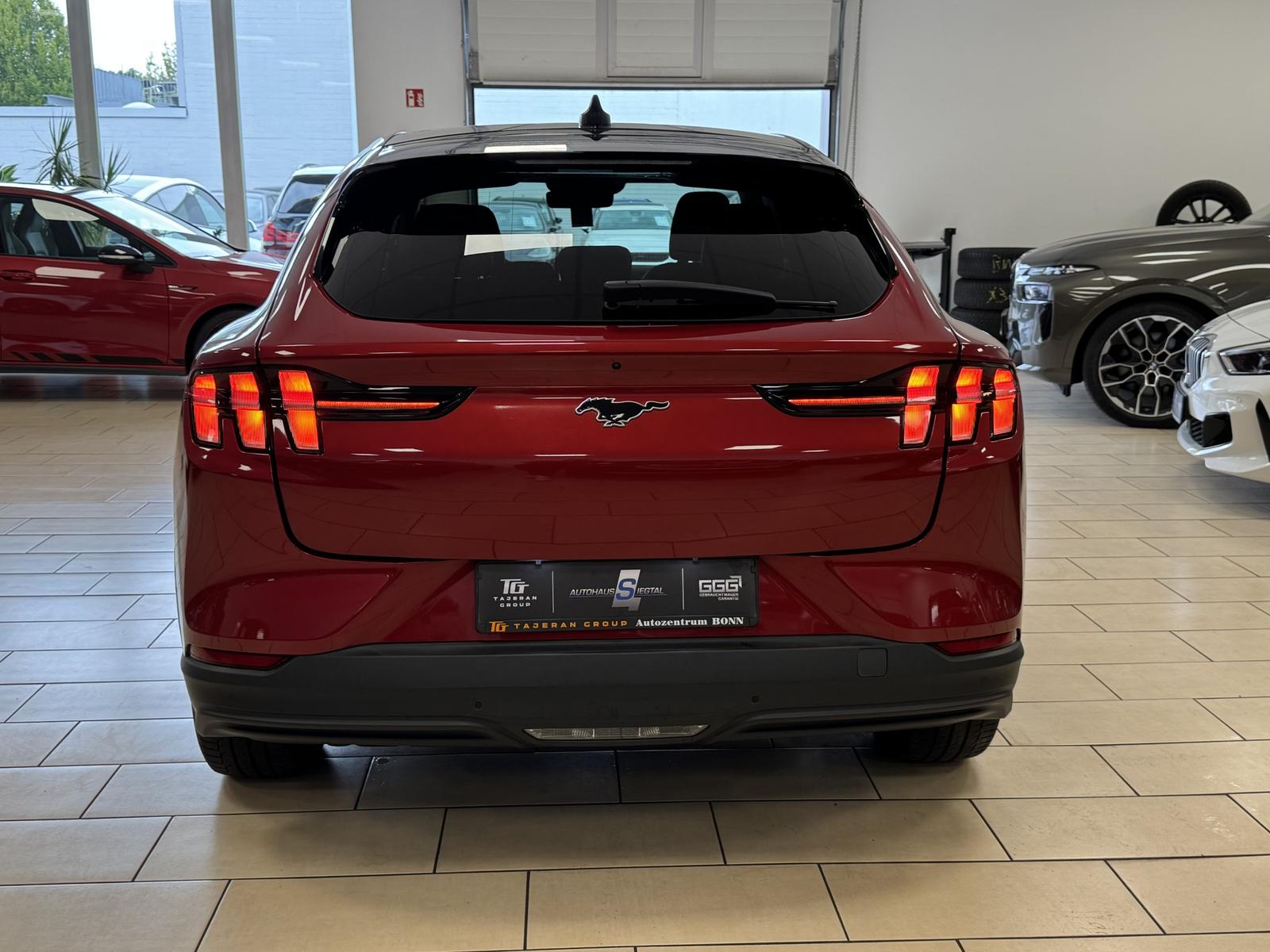 Ford MACH-E 75 kWh Pano Leder LED Navi R.Cam ACC PDC 