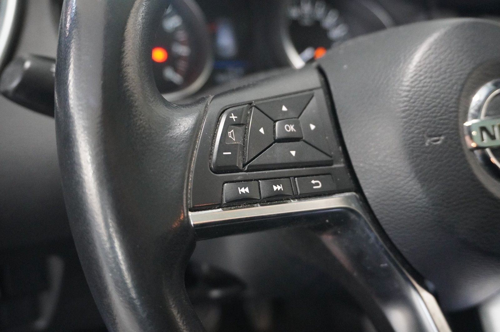 Fahrzeugabbildung Nissan Qashqai  1.3 DIG-T N-WAY NAVI/LED/KAMERA/SHZ/DAB