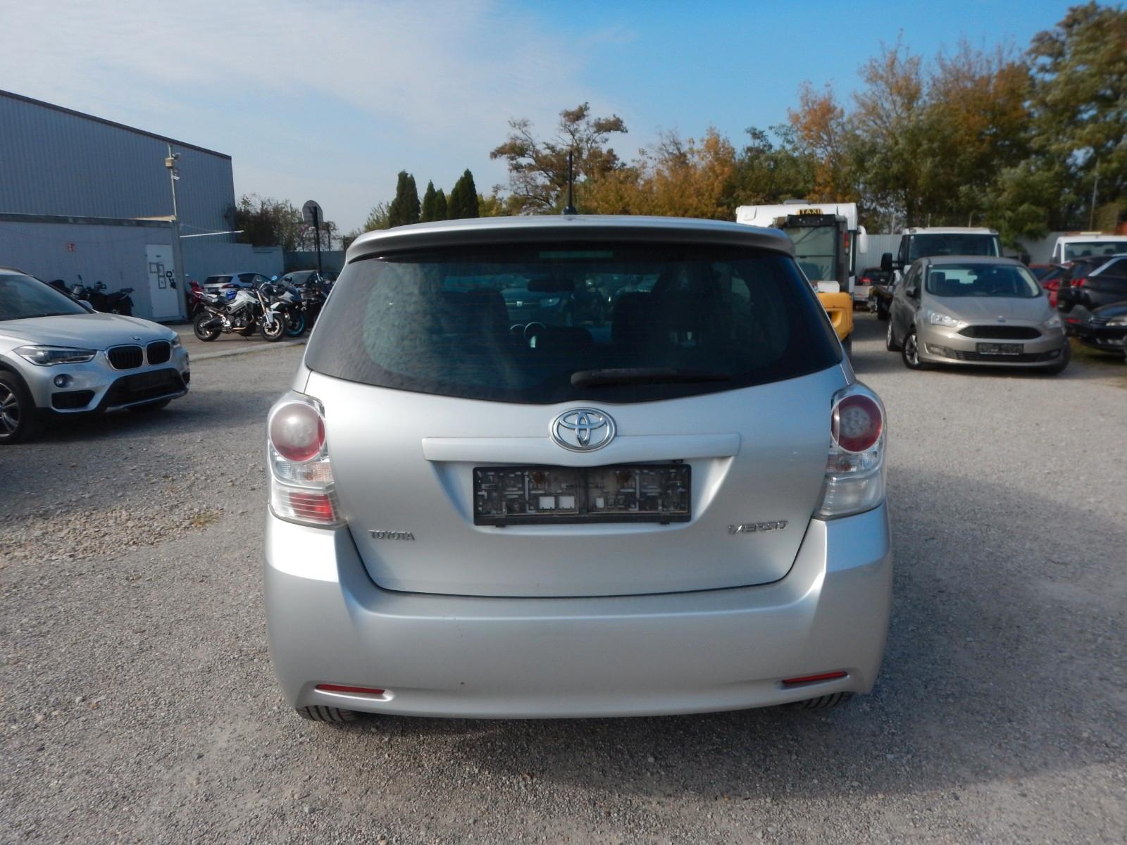 Toyota Verso 2011 — photo 14