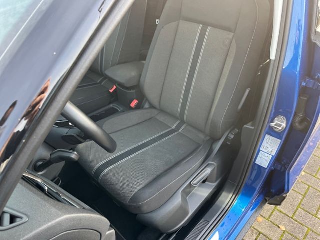 Fahrzeugabbildung Volkswagen T-Roc 1.5 TSI DSG 4MOTION STYLE LED ASSISTENZ-PL