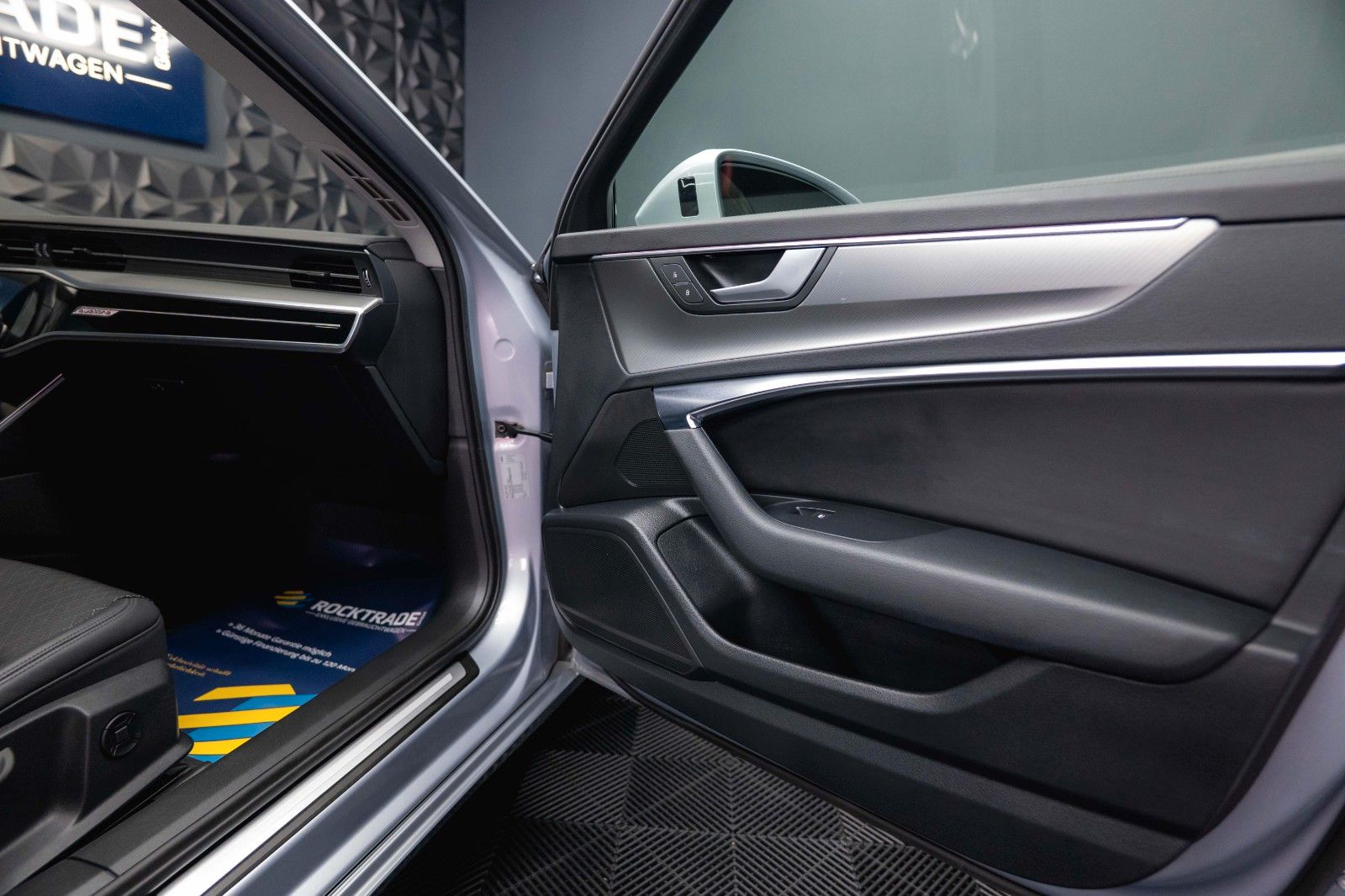 Fahrzeugabbildung Audi A6 Avant 50 TFSIe quattro SportDesign*Matrix*ACC