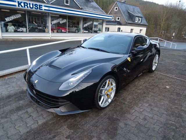 Ferrari F12 Berlinetta LEDER ERST 202 KM !!!