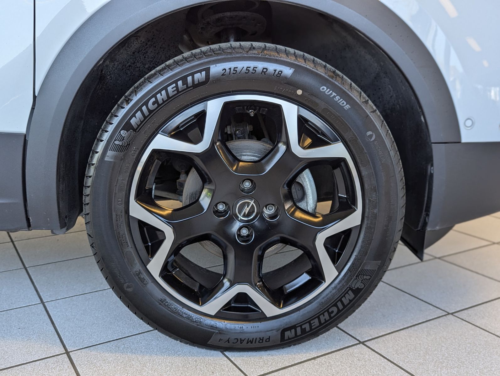 Fahrzeugabbildung Opel Mokka 1.2 Ultimate Aut. Winter-Paket Kamera ACC
