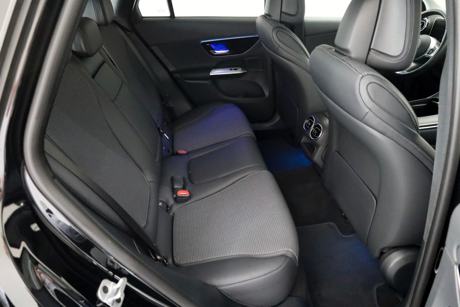 Fahrzeugabbildung Mercedes-Benz GLC 220 d 4Matic,T.Leder,Navi,LED,360Kamera+WR