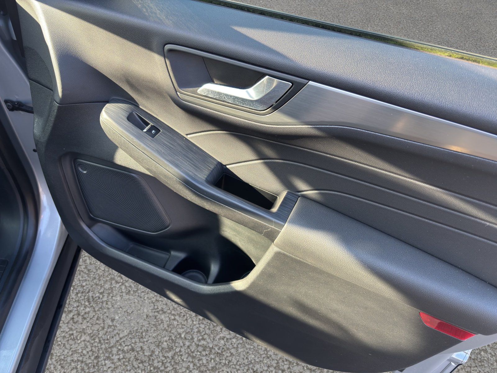 Fahrzeugabbildung Ford Kuga 2.5 PHEV Plug-In Hybrid Titanium