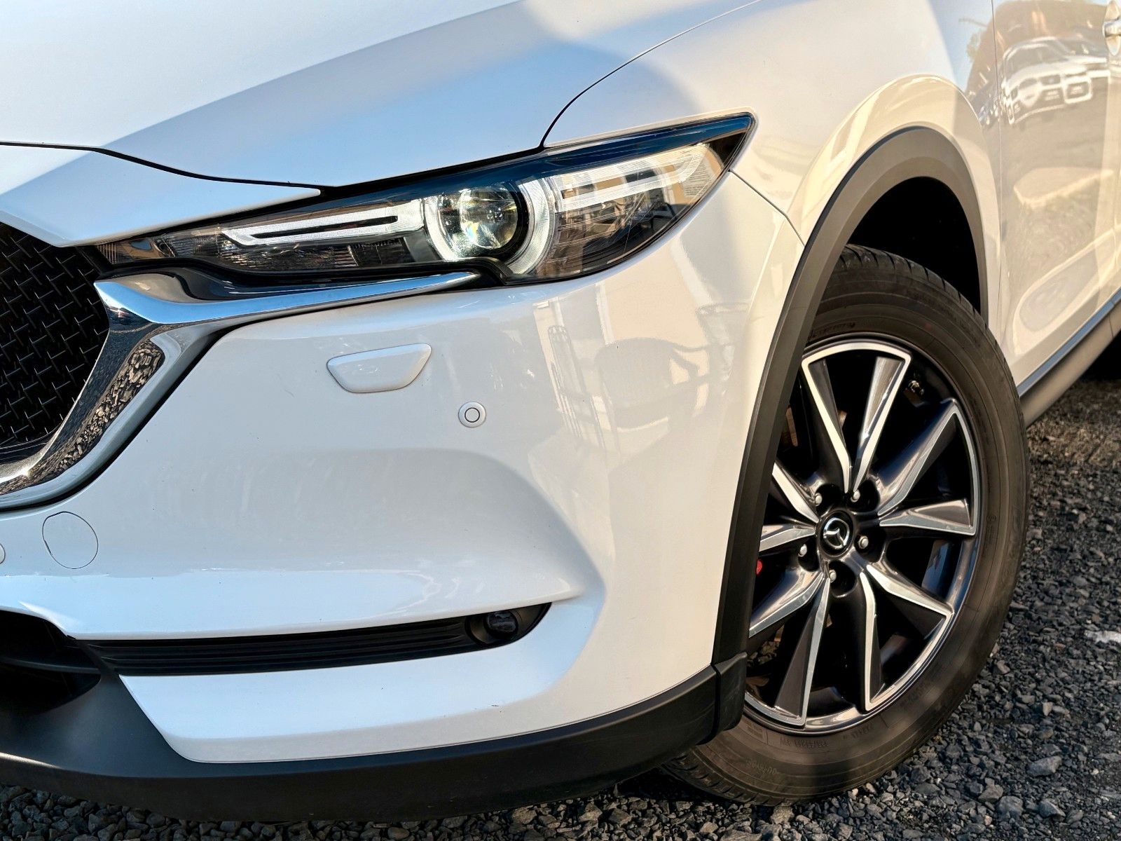 Fahrzeugabbildung Mazda CX-5 SPORTS-LINE AWD 1.HD HUD Leder 360 LED BOSE
