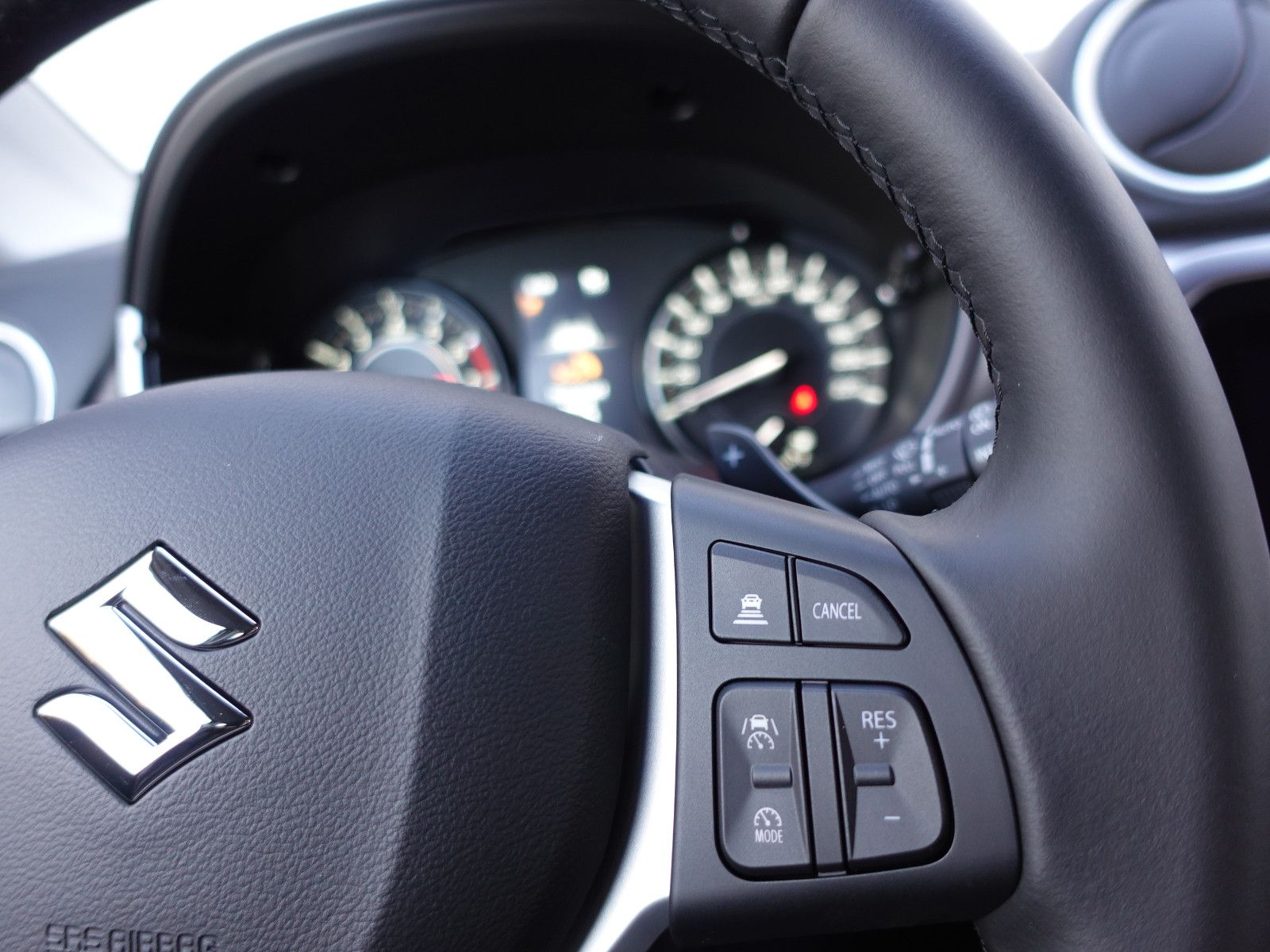 Fahrzeugabbildung Suzuki Vitara 1.4 Comfort 6-Stufen Automatik Navi,SHZ