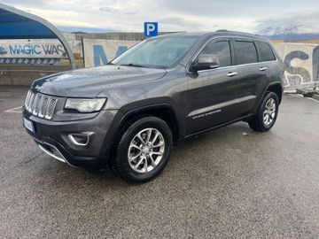 Jeep Grand Cherokee - 1