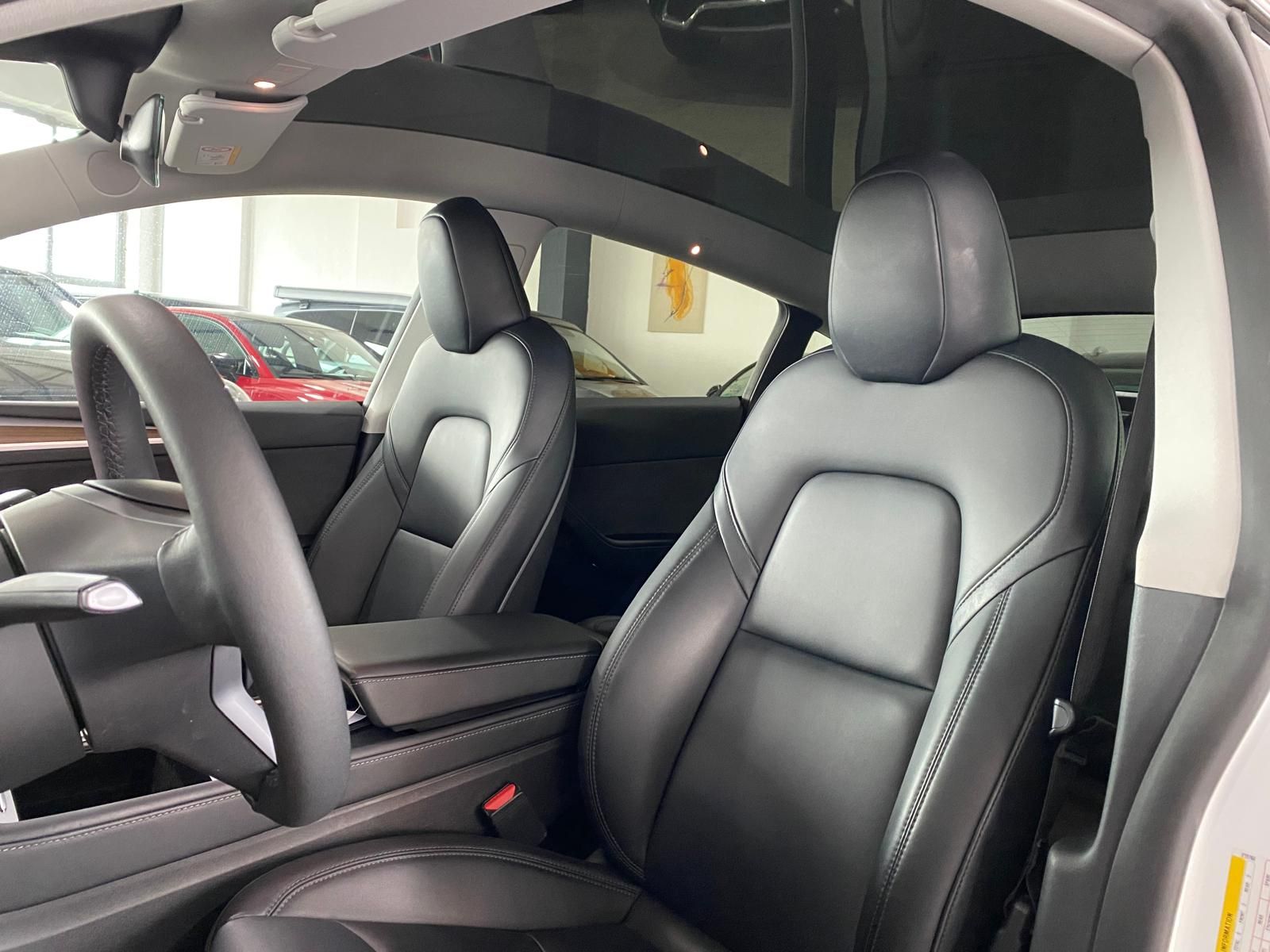 Fahrzeugabbildung Tesla Model Y Performance Long Range Dual AWD/AHK/