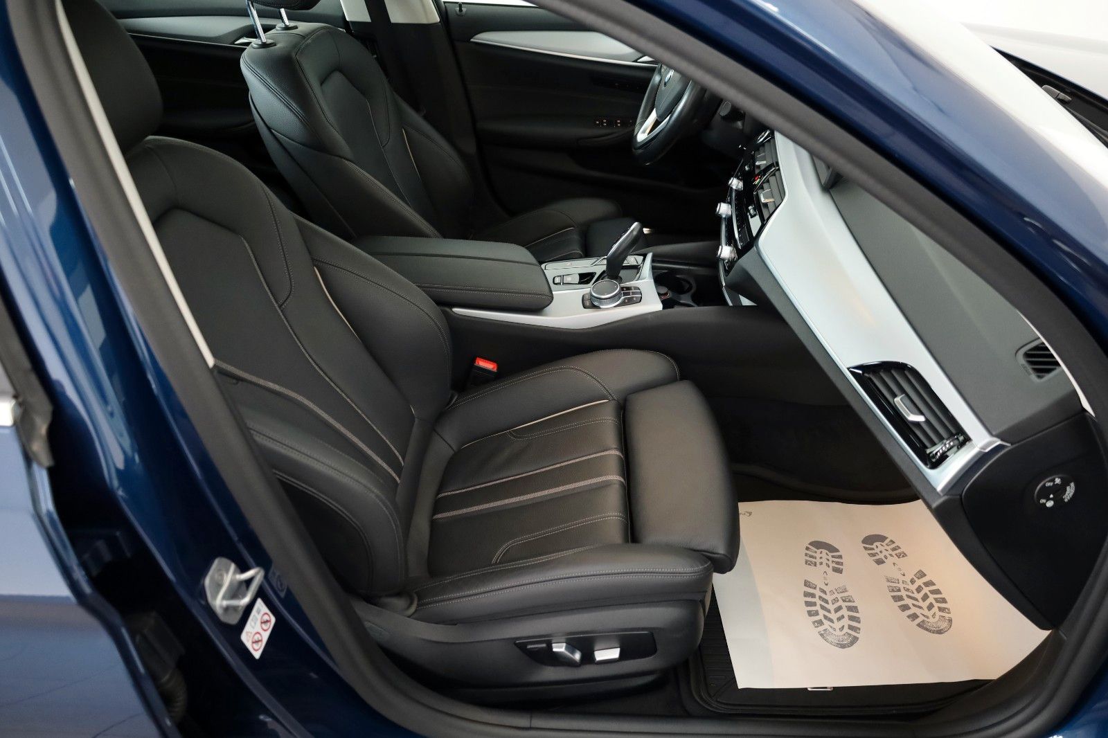 Fahrzeugabbildung BMW 520iA Lim. Leder,Navi,LED,HeadUp,Apple CarPlay