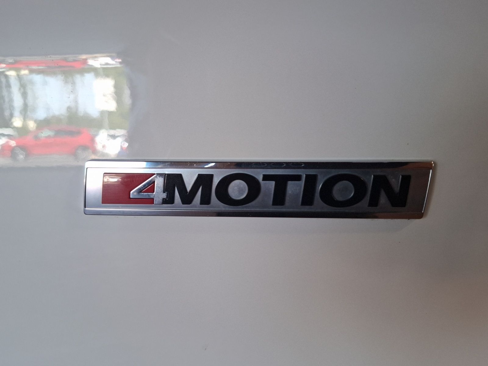 Fahrzeugabbildung Volkswagen Crafter Kombi 35 MR DSG 4Mo.8-Si Rollstuhlrampe