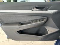 Volkswagen Golf VIII 1.5TSI Life AHK Rkam Keyless HuD Navi