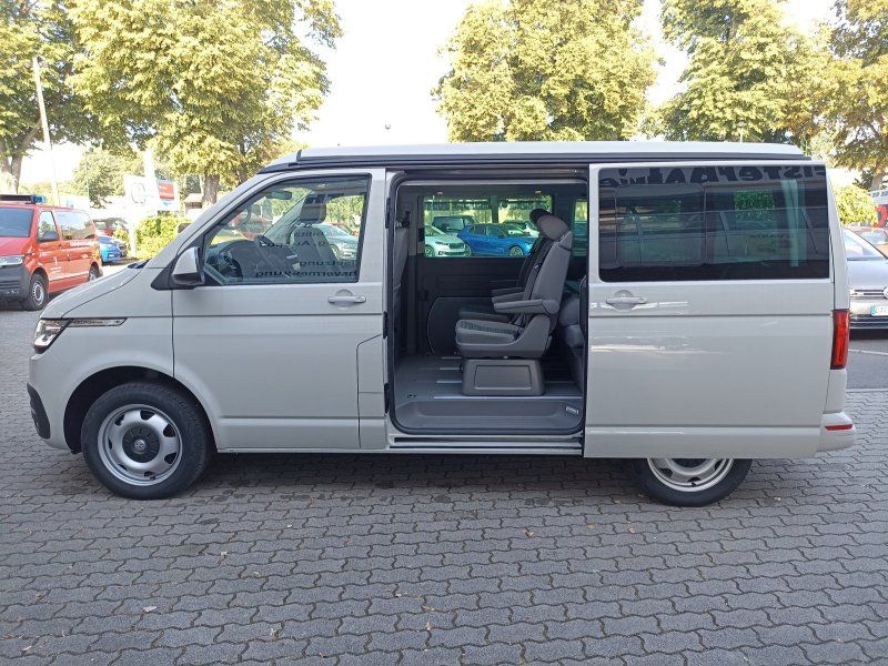 Fahrzeugabbildung Volkswagen T6.1 2.0 TDI California Beach Tour DSG 7-Sitzer