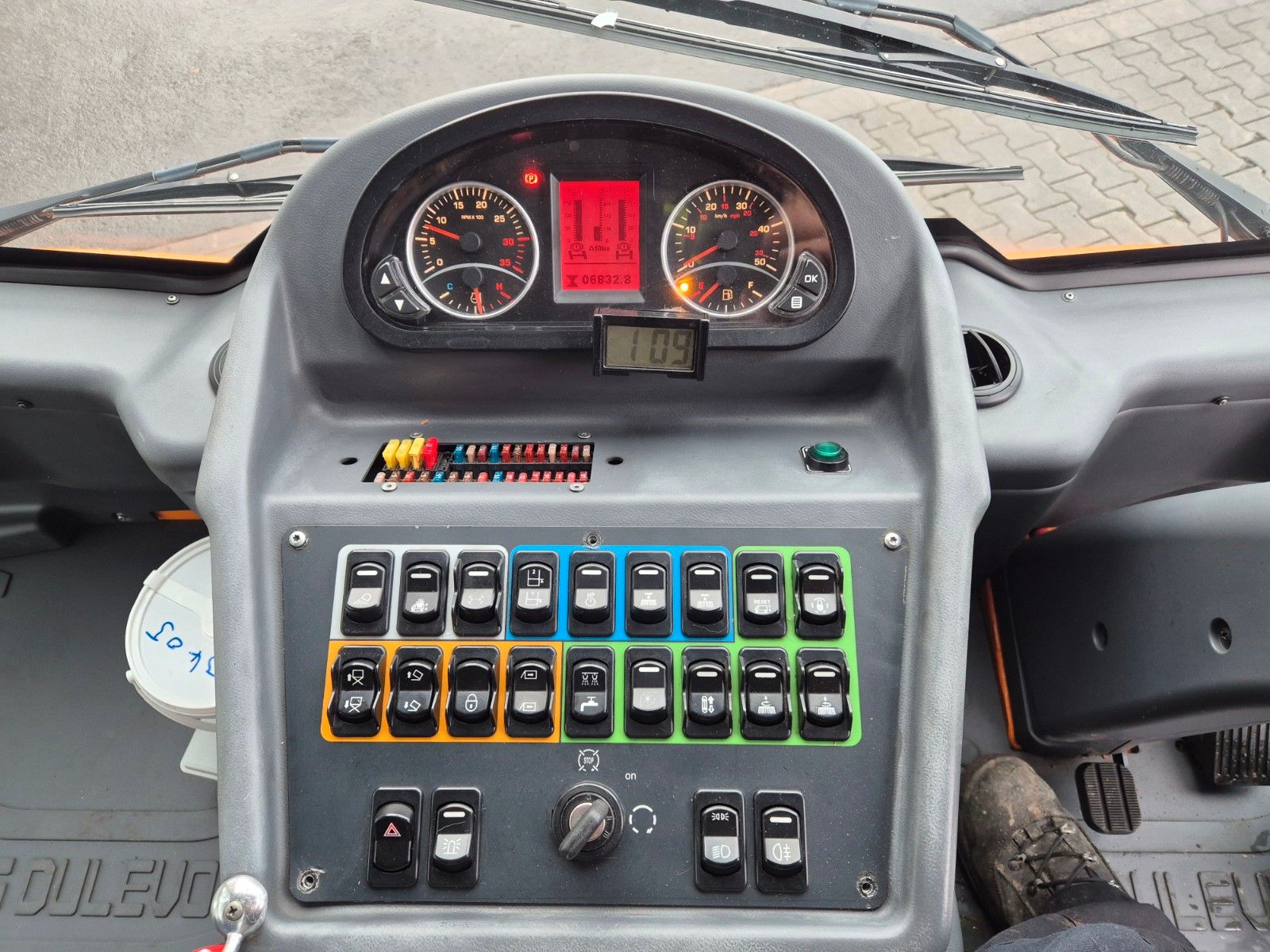 Fahrzeugabbildung Andere Dulevo 6000T Kehrmaschine