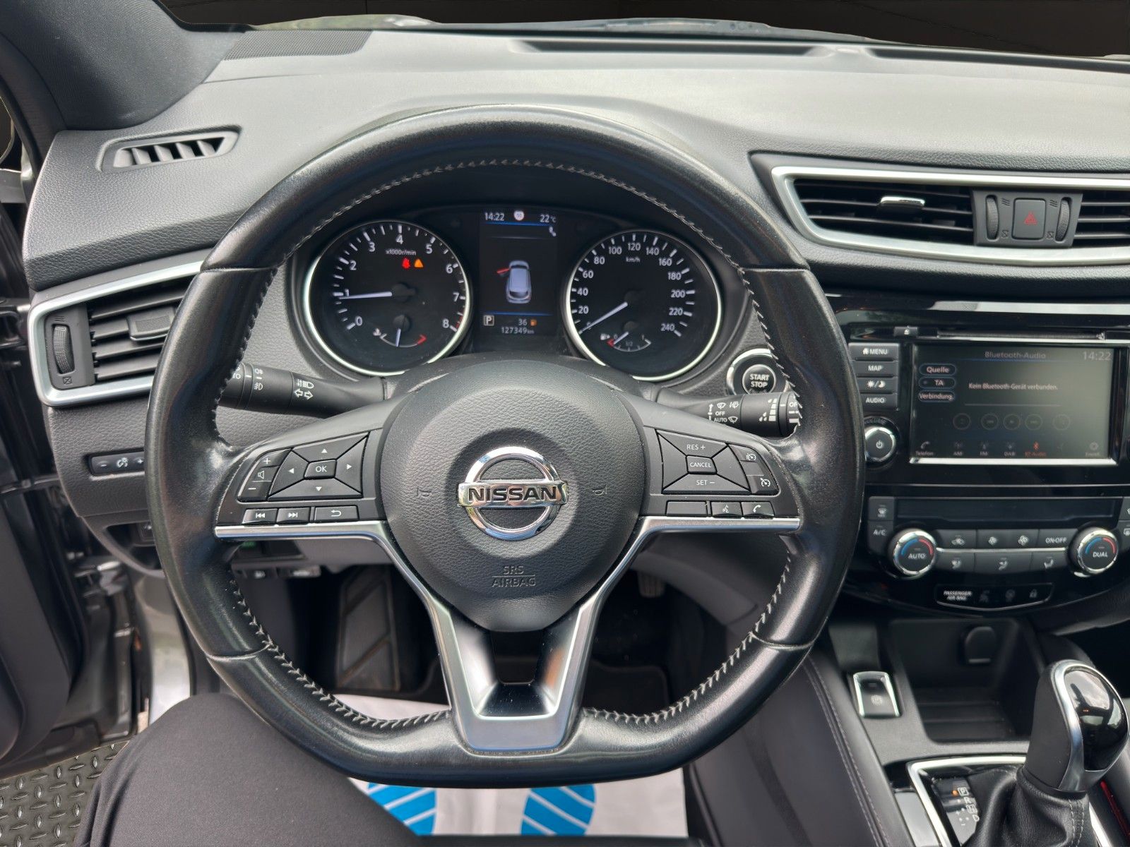 Fahrzeugabbildung Nissan Qashqai Tekna Automatik/Vollaustattung/
