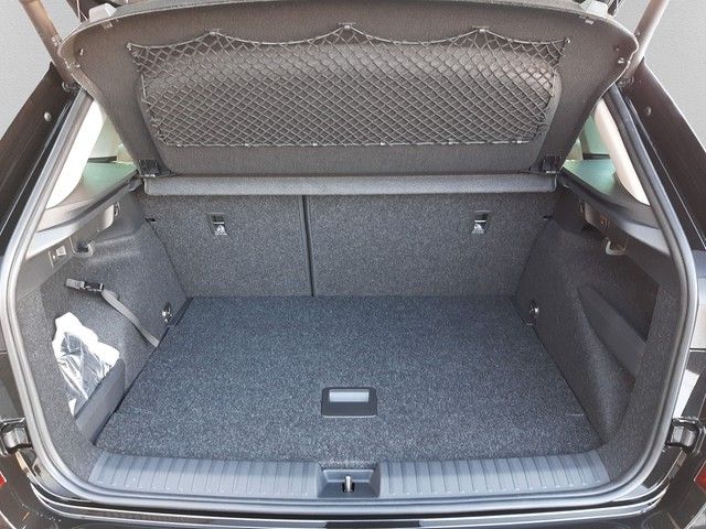 Fahrzeugabbildung Skoda Kamiq Balance 1.5TSI DSG AHK Matrix Kamera 17"