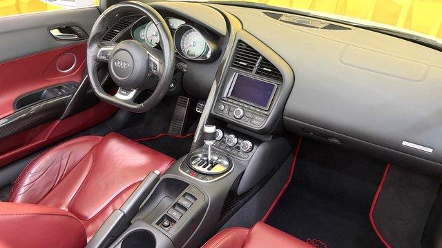 AUDI R8 SPYDER 4.2 FSI QUATTRO