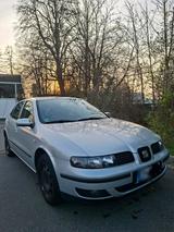 Seat Leon 1.6 1M* Frisch TÜV* Neues Inspek... - gebrauchte Seat Leon aus dem Jahr 2001