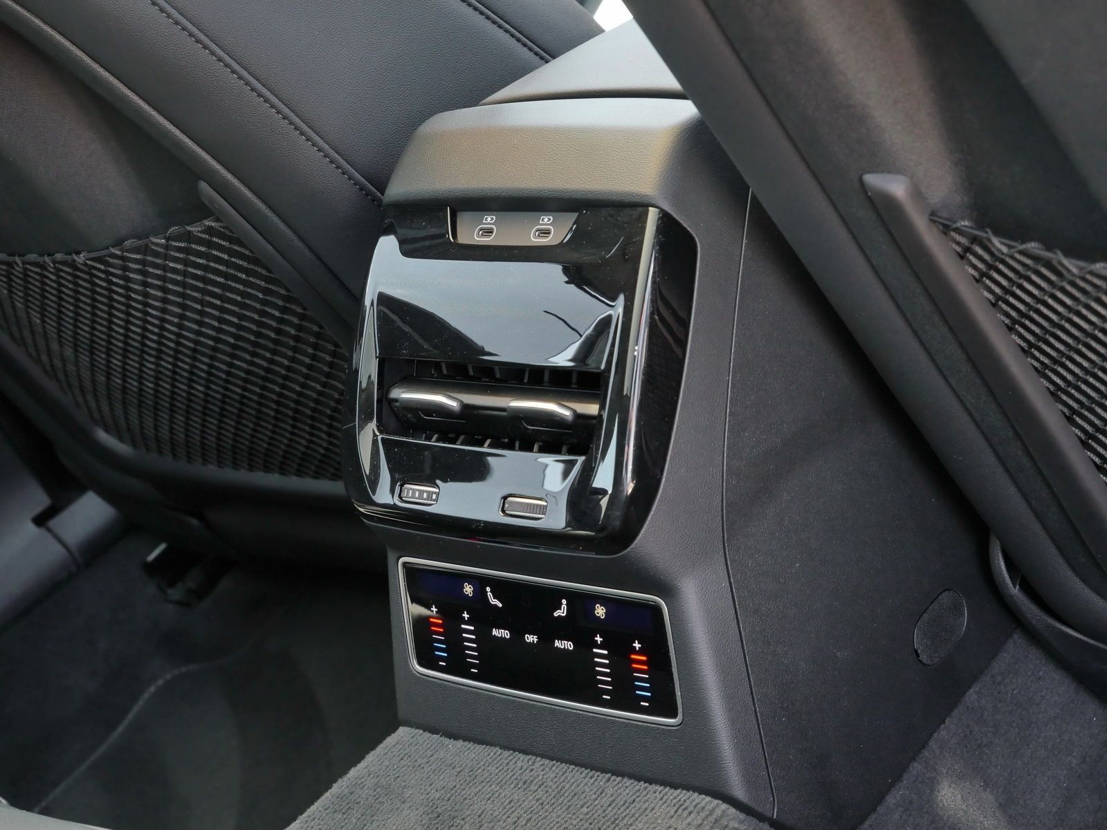 Audi A6 - Bild 17