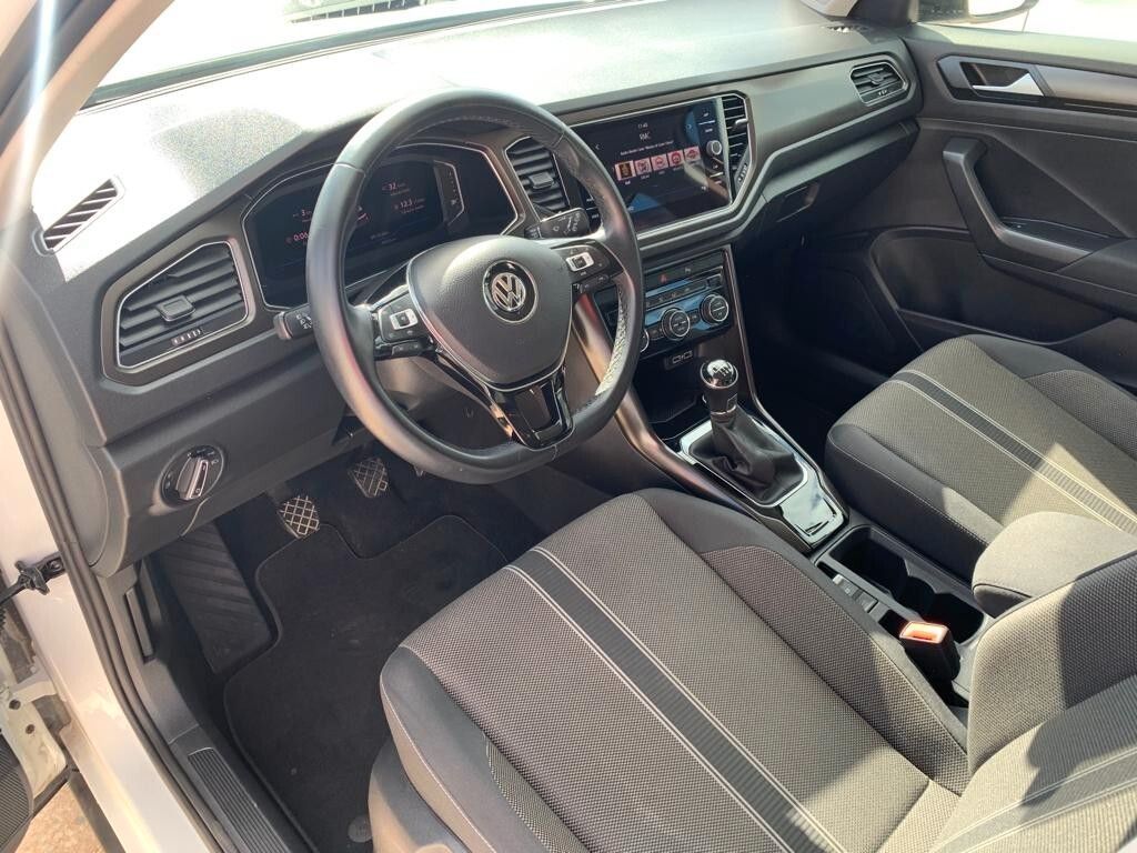 Volkswagen VOLKSWAGEN T ROC FULL OPTIONAL - RATA DA 299 EUR imagem 3