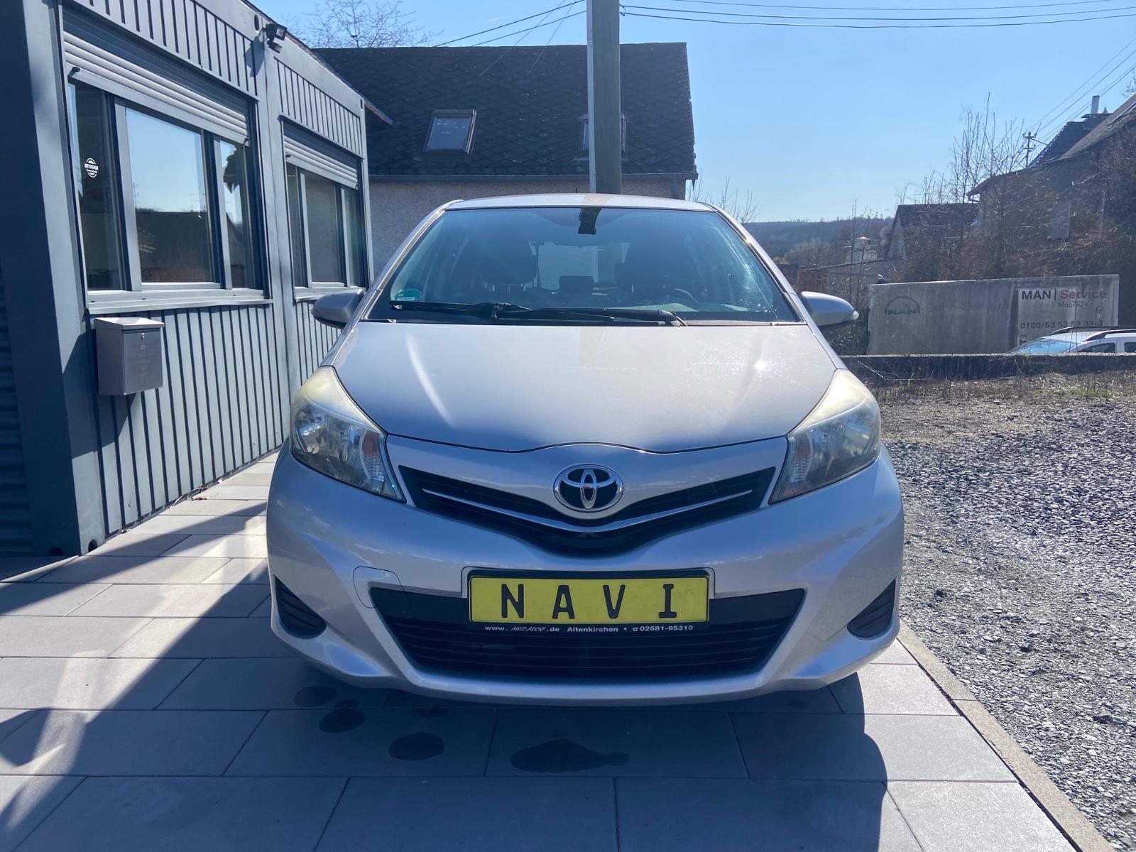 Toyota Yaris Life D