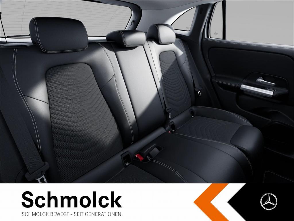 Mercedes-Benz GLA 220