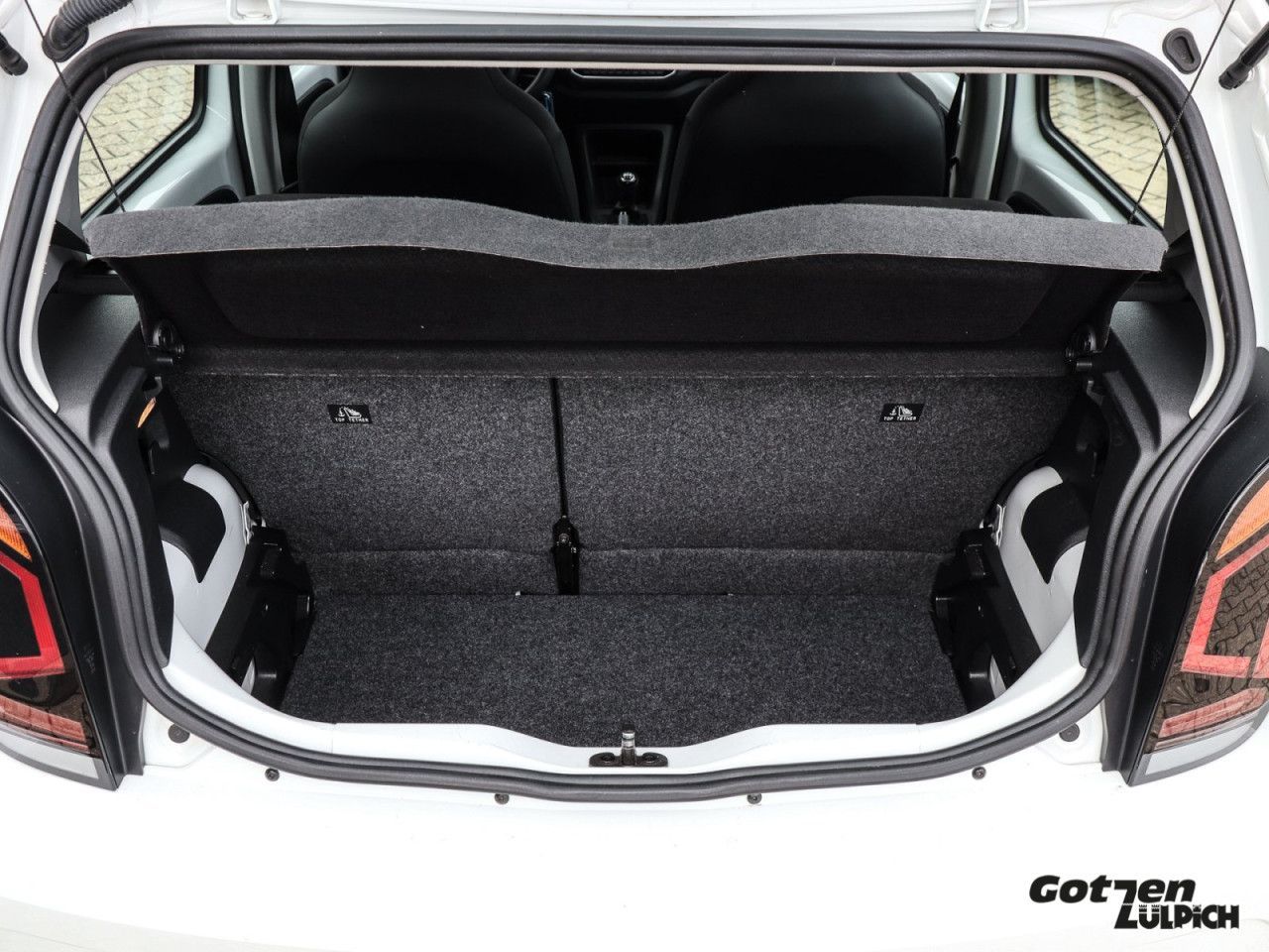 Fahrzeugabbildung Volkswagen up! 1.0 Fahrerassistenzpaket Rear View Klima PDC