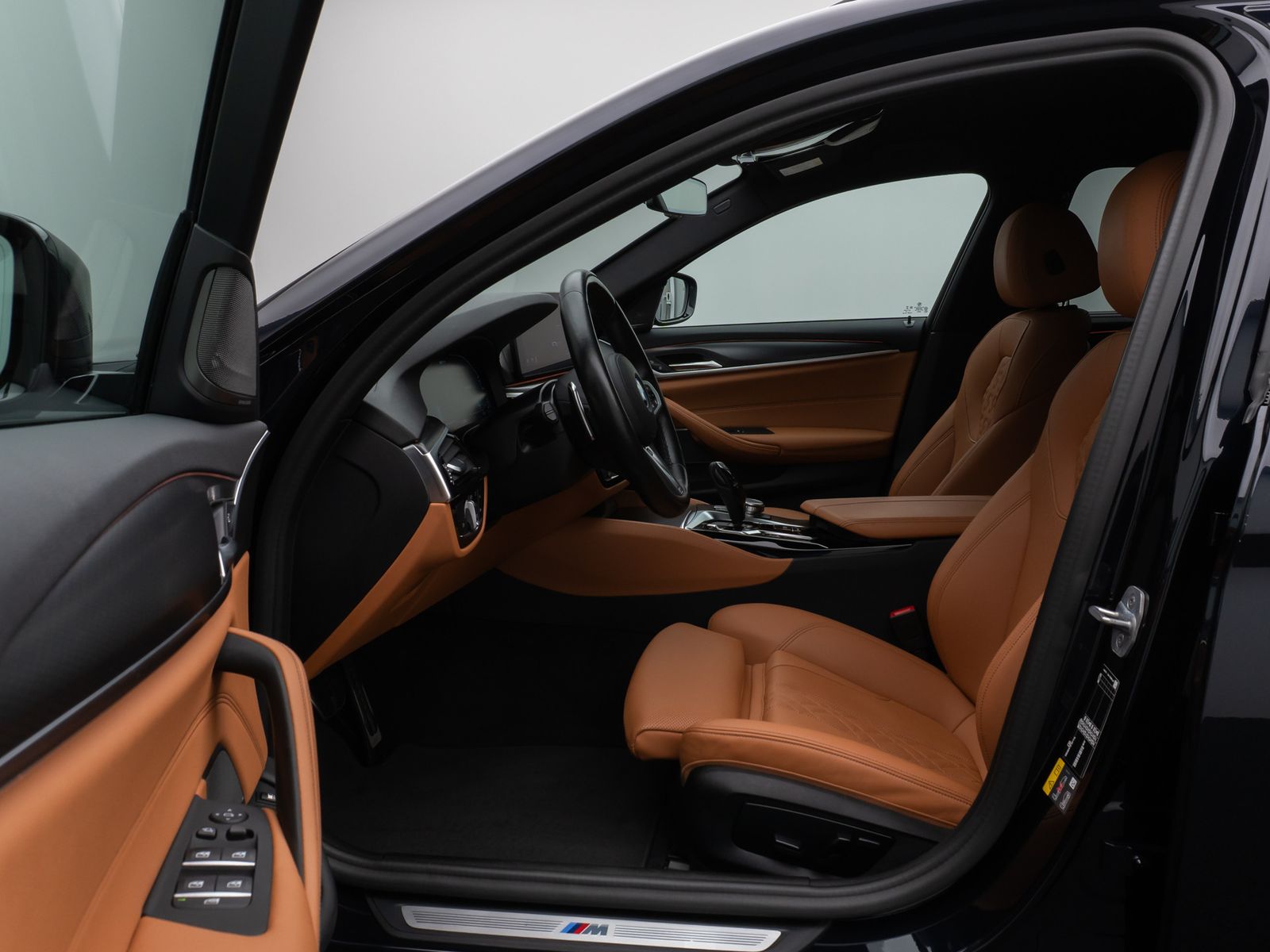 Fahrzeugabbildung BMW 530e M Sport 360°Laser HUD DAB H/K Komfort Alarm