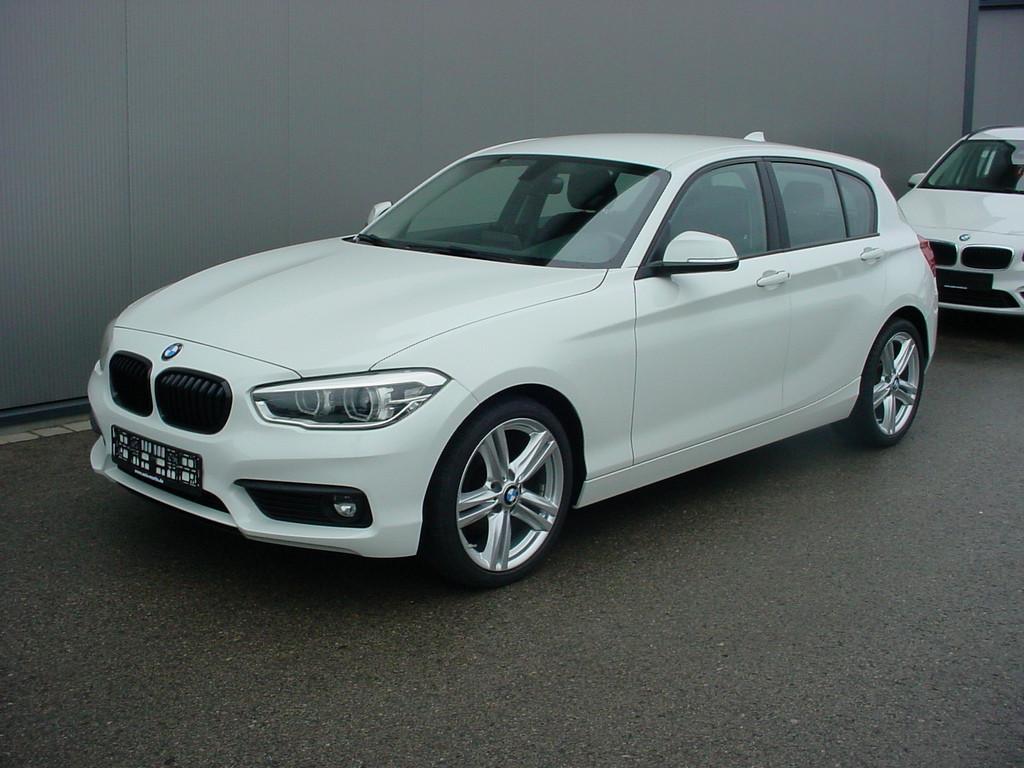 BMW 118i *Navi*Sportsitz*CD*18 Zoll M-FELGEN***