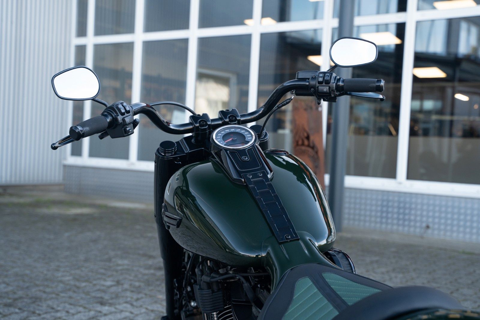 Fahrzeugabbildung Harley-Davidson GREEN DARK FAT BOY FLFBS 114 MY24 -JEKILL&HYDE-