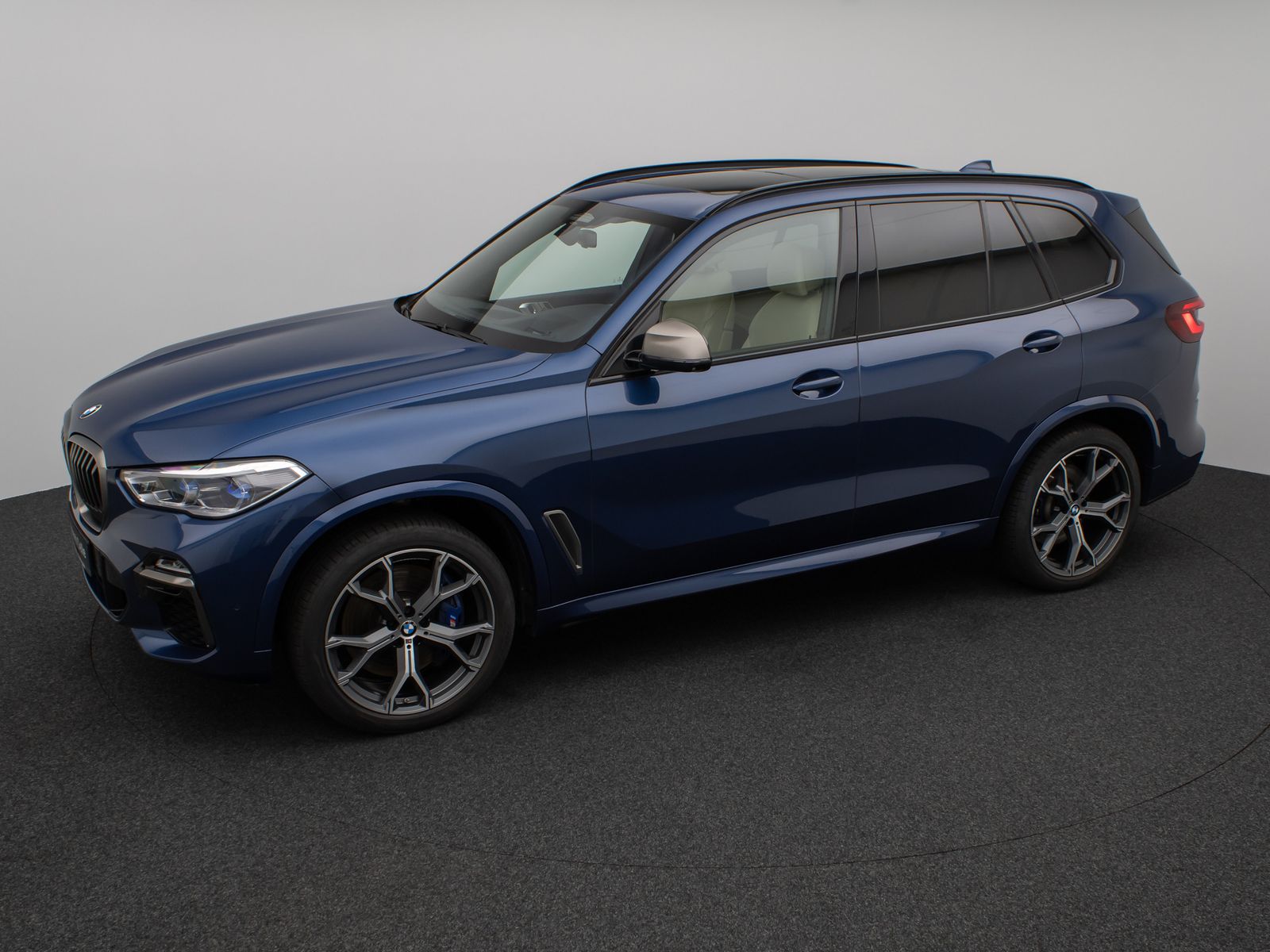Fahrzeugabbildung BMW X5 M50d Panoram Laser 360°HUD DAB H/K AHK DisplK